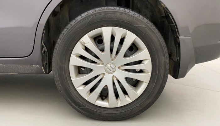 2013 Maruti Ertiga ZDI, Diesel, Manual, 1,30,678 km, Left Rear Wheel