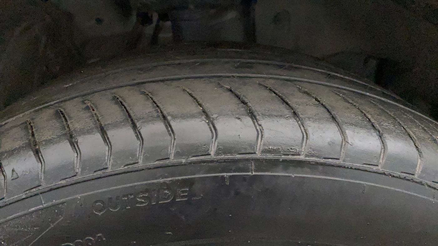 2024 Honda ELEVATE V CVT, Petrol, Automatic, 31,886 km, Right Front Tyre Tread