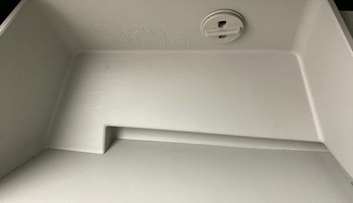 2022 Tata Tiago XZ+ CNG 1.2 RTN, CNG, Manual, 4,494 km, Cooled Glove Box