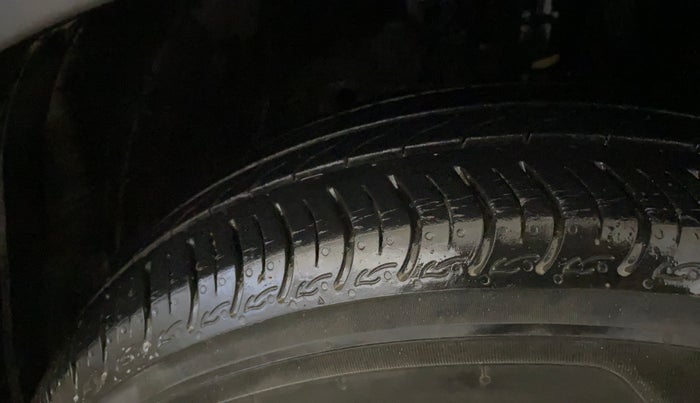 2021 Honda Amaze 1.2L I-VTEC VX CVT, Petrol, Automatic, 16,365 km, Right Front Tyre Tread