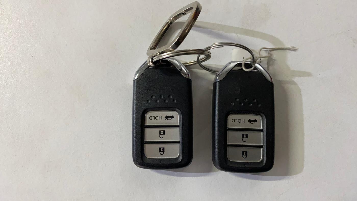 2021 Honda Amaze 1.2L I-VTEC VX CVT, Petrol, Automatic, 16,556 km, Key Close Up