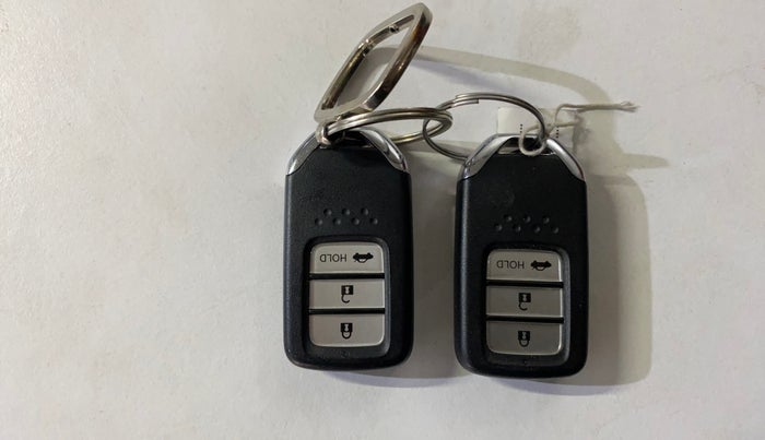 2021 Honda Amaze 1.2L I-VTEC VX CVT, Petrol, Automatic, 16,365 km, Key Close Up