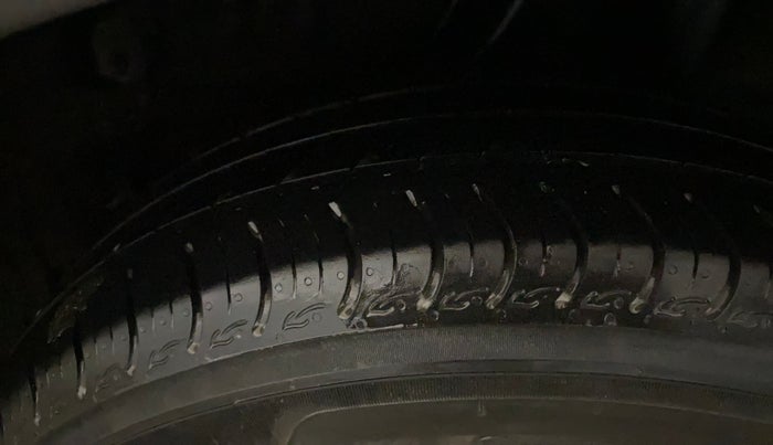 2021 Honda Amaze 1.2L I-VTEC VX CVT, Petrol, Automatic, 16,365 km, Left Rear Tyre Tread