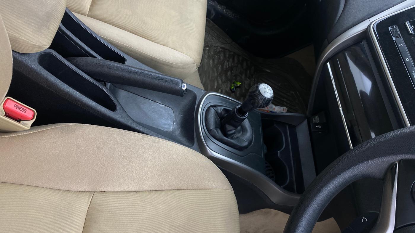 2015 Honda City 1.5L I-VTEC SV, Petrol, Manual, 68,812 km, Gear Lever