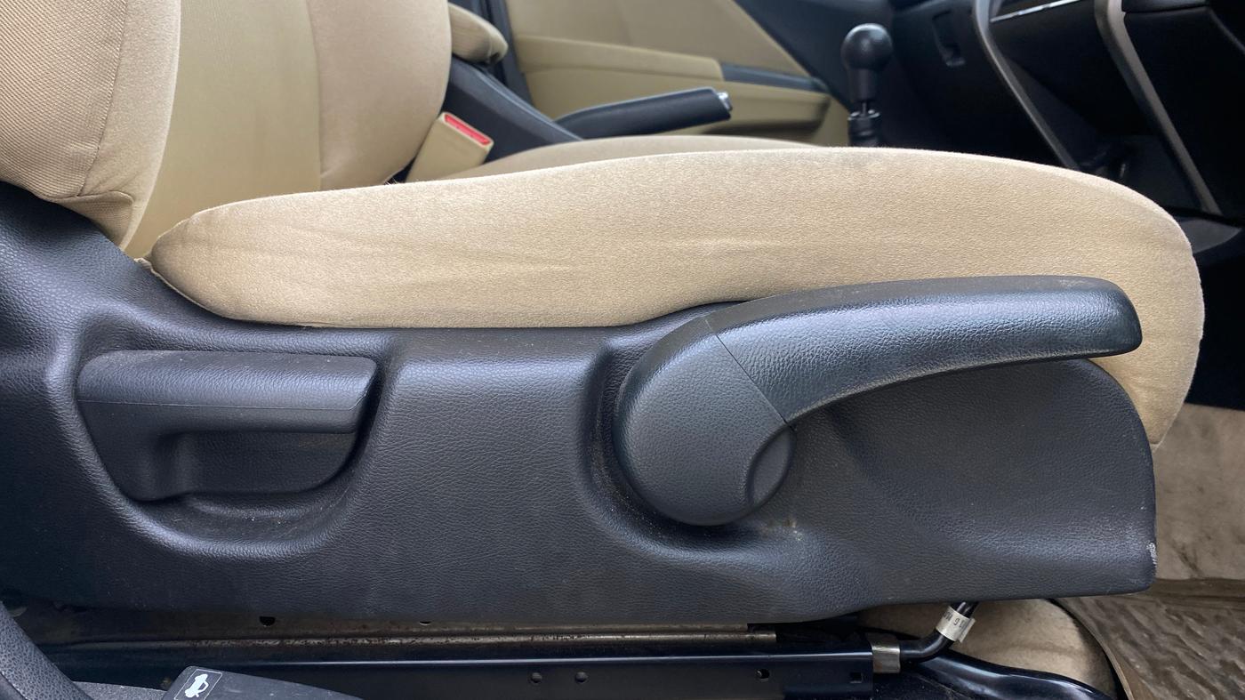 2015 Honda City 1.5L I-VTEC SV, Petrol, Manual, 68,812 km, Driver Side Adjustment Panel