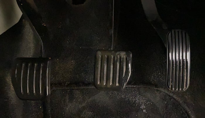 2021 Tata Safari XM, Diesel, Manual, 60,068 km, Pedals