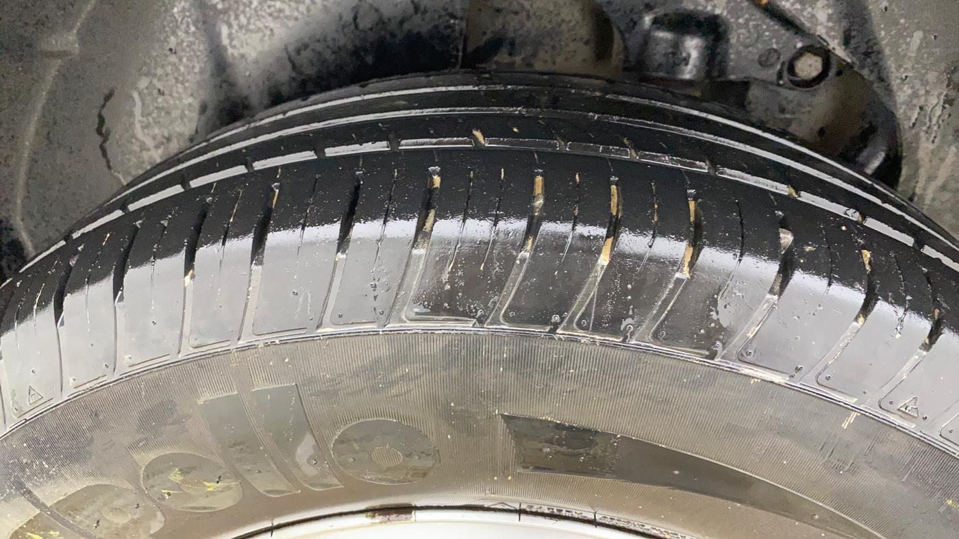 2021 Tata Safari XM, Diesel, Manual, 60,068 km, Right Rear Tyre Tread