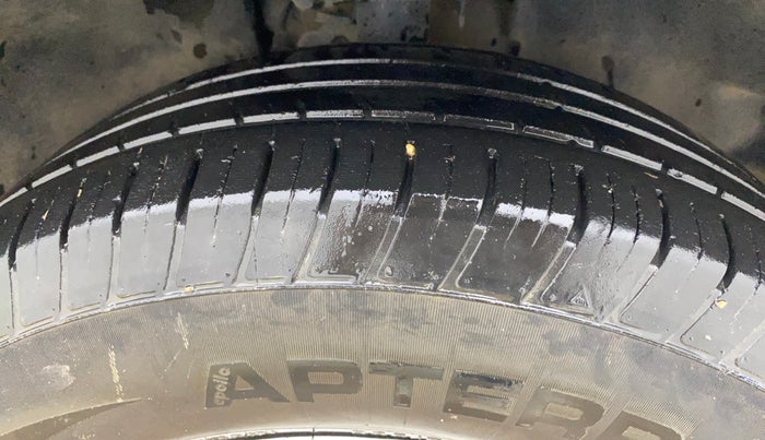 2021 Tata Safari XM, Diesel, Manual, 60,068 km, Right Front Tyre Tread