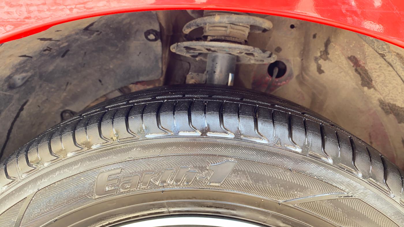 2023 Maruti Swift ZXI PLUS AMT, Petrol, Automatic, 46,327 km, Left Front Tyre Tread