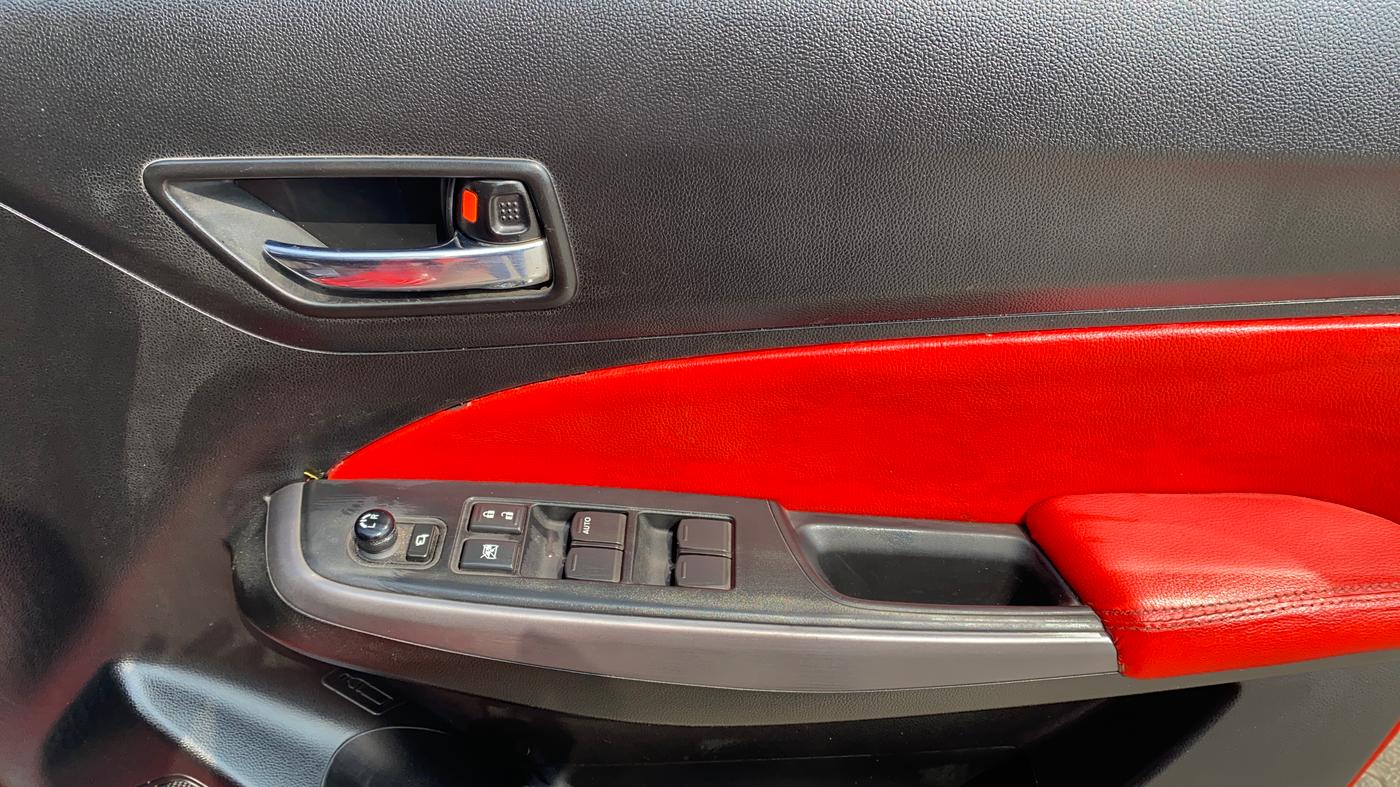 2023 Maruti Swift ZXI PLUS AMT, Petrol, Automatic, 46,327 km, Driver Side Door Panels Control