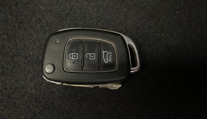 2020 Hyundai Elite i20 MAGNA PLUS 1.2, Petrol, Manual, 1,08,545 km, Key Close Up