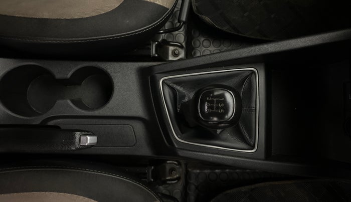 2020 Hyundai Elite i20 MAGNA PLUS 1.2, Petrol, Manual, 1,08,545 km, Gear Lever