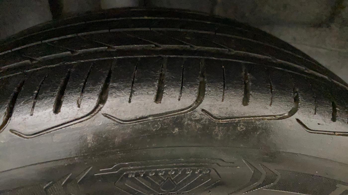 2020 Tata ALTROZ XE PETROL, Petrol, Manual, 54,745 km, Right Rear Tyre Tread