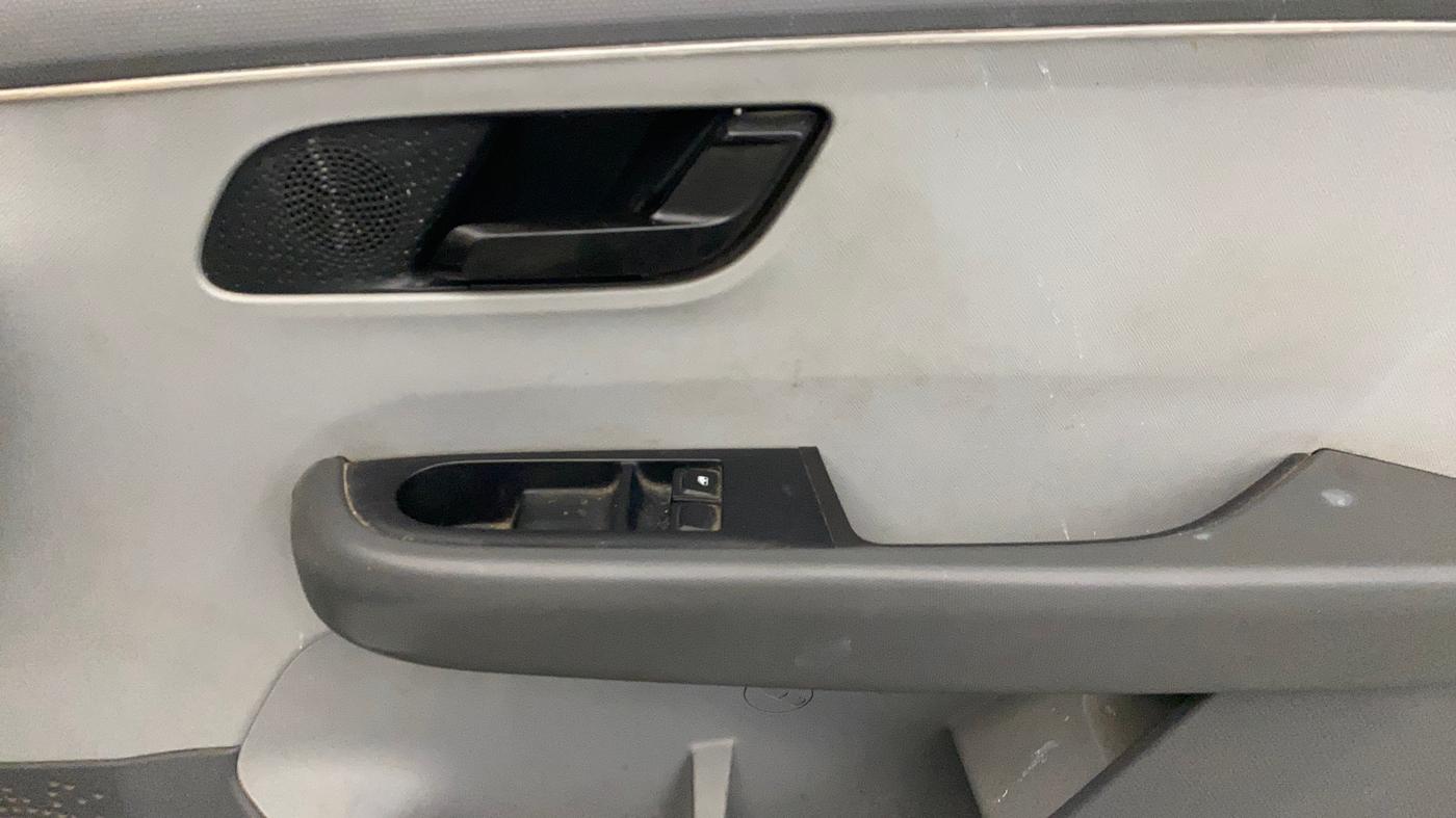 2020 Tata ALTROZ XE PETROL, Petrol, Manual, 54,745 km, Driver Side Door Panels Control