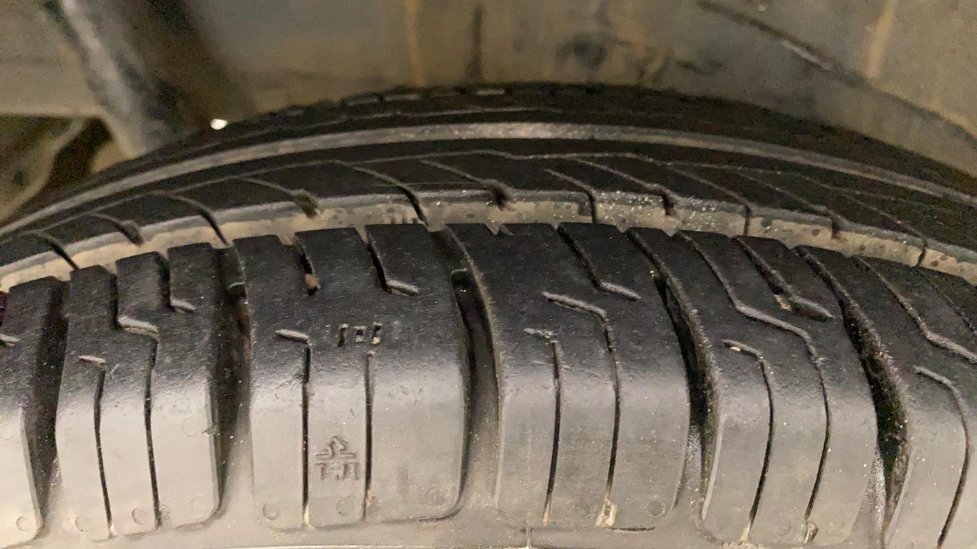 2012 Maruti Wagon R 1.0 LXI, Petrol, Manual, 85,329 km, Right Rear Tyre Tread