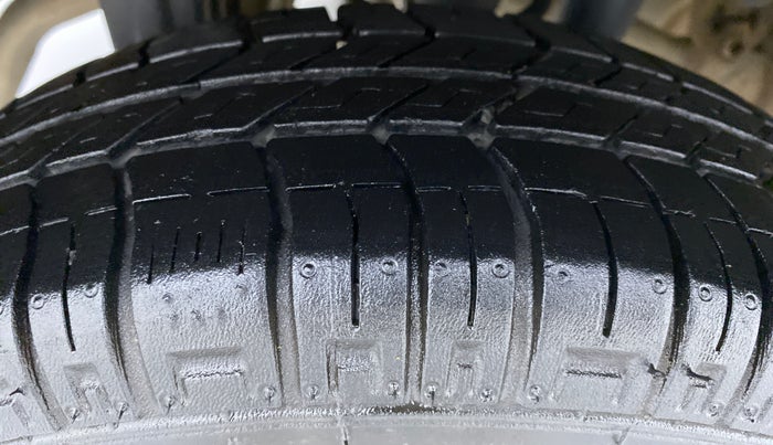 2018 Maruti Alto 800 LXI, Petrol, Manual, 53,516 km, Right Rear Tyre Tread