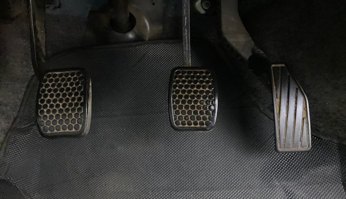 2018 Maruti Alto 800 LXI, Petrol, Manual, 53,516 km, Pedals