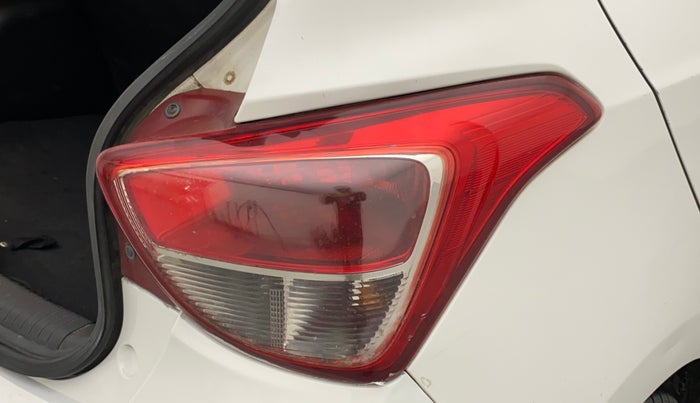 2014 Hyundai Grand i10 SPORTZ 1.2 KAPPA VTVT, Petrol, Manual, 49,287 km, Right tail light - Minor scratches