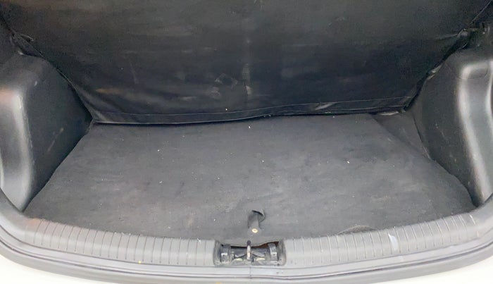 2014 Hyundai Grand i10 SPORTZ 1.2 KAPPA VTVT, Petrol, Manual, 49,287 km, Boot Inside