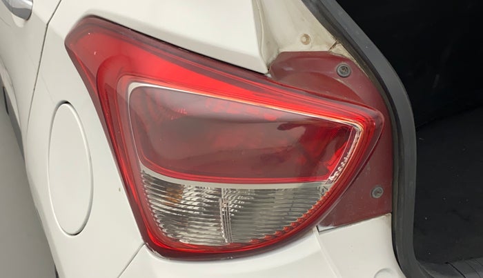 2014 Hyundai Grand i10 SPORTZ 1.2 KAPPA VTVT, Petrol, Manual, 49,287 km, Left tail light - Minor scratches