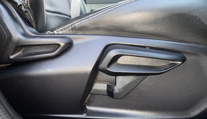 2022 Tata Tiago XT PETROL, Petrol, Manual, 27,765 km, Driver Side Adjustment Panel