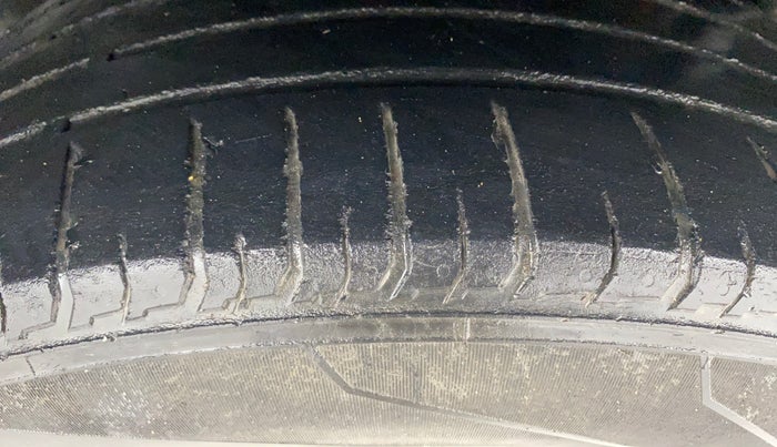 2022 Maruti BREZZA ZXI + SMART HYBRID, Petrol, Manual, 77,792 km, Left Rear Tyre Tread