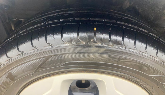 2016 Tata Tiago XT DIESEL, Diesel, Manual, 60,451 km, Right Rear Tyre Tread