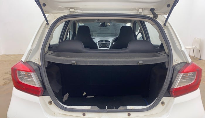 2016 Tata Tiago XT DIESEL, Diesel, Manual, 60,451 km, Boot Inside