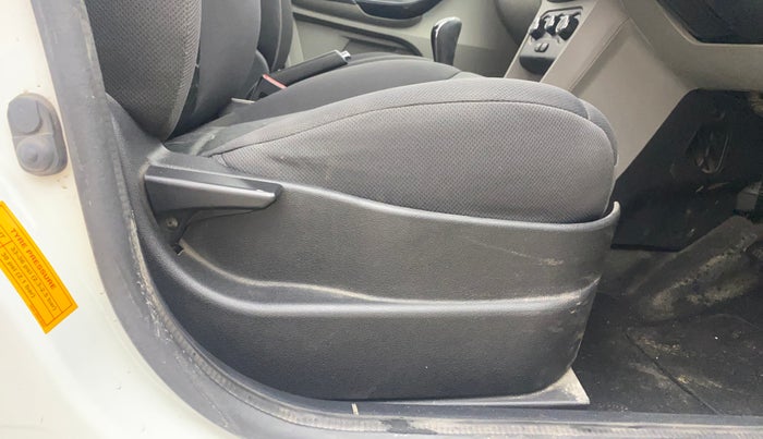 2016 Tata Tiago XT DIESEL, Diesel, Manual, 60,451 km, Driver Side Adjustment Panel