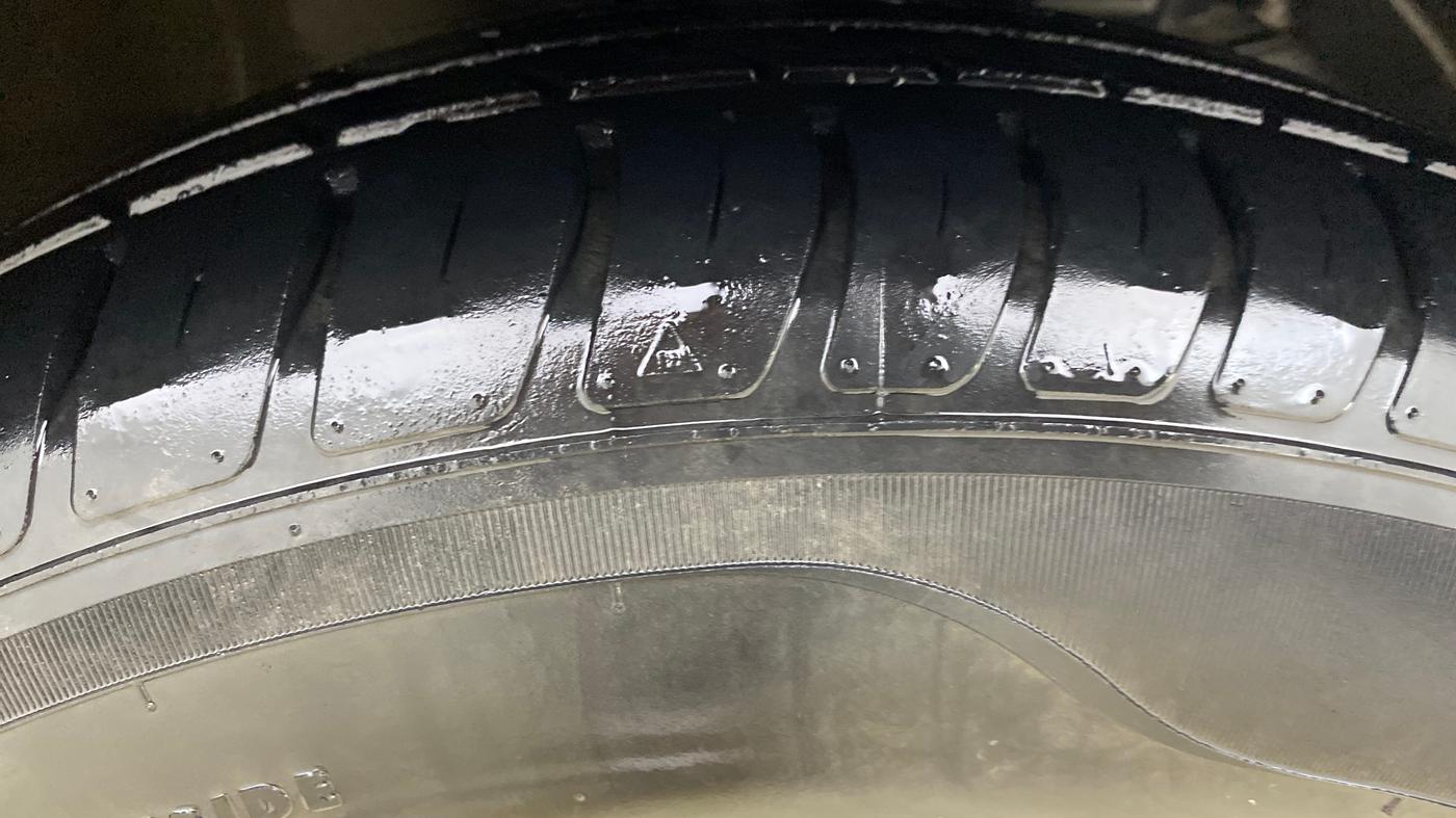 2020 Maruti Dzire VXI, Petrol, Manual, 35,404 km, Right Front Tyre Tread