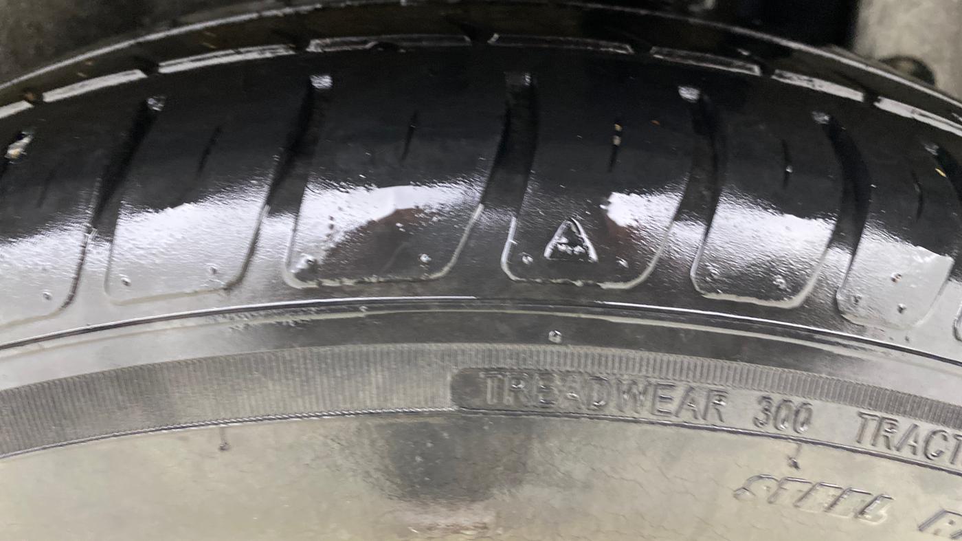 2020 Maruti Dzire VXI, Petrol, Manual, 35,404 km, Left Rear Tyre Tread