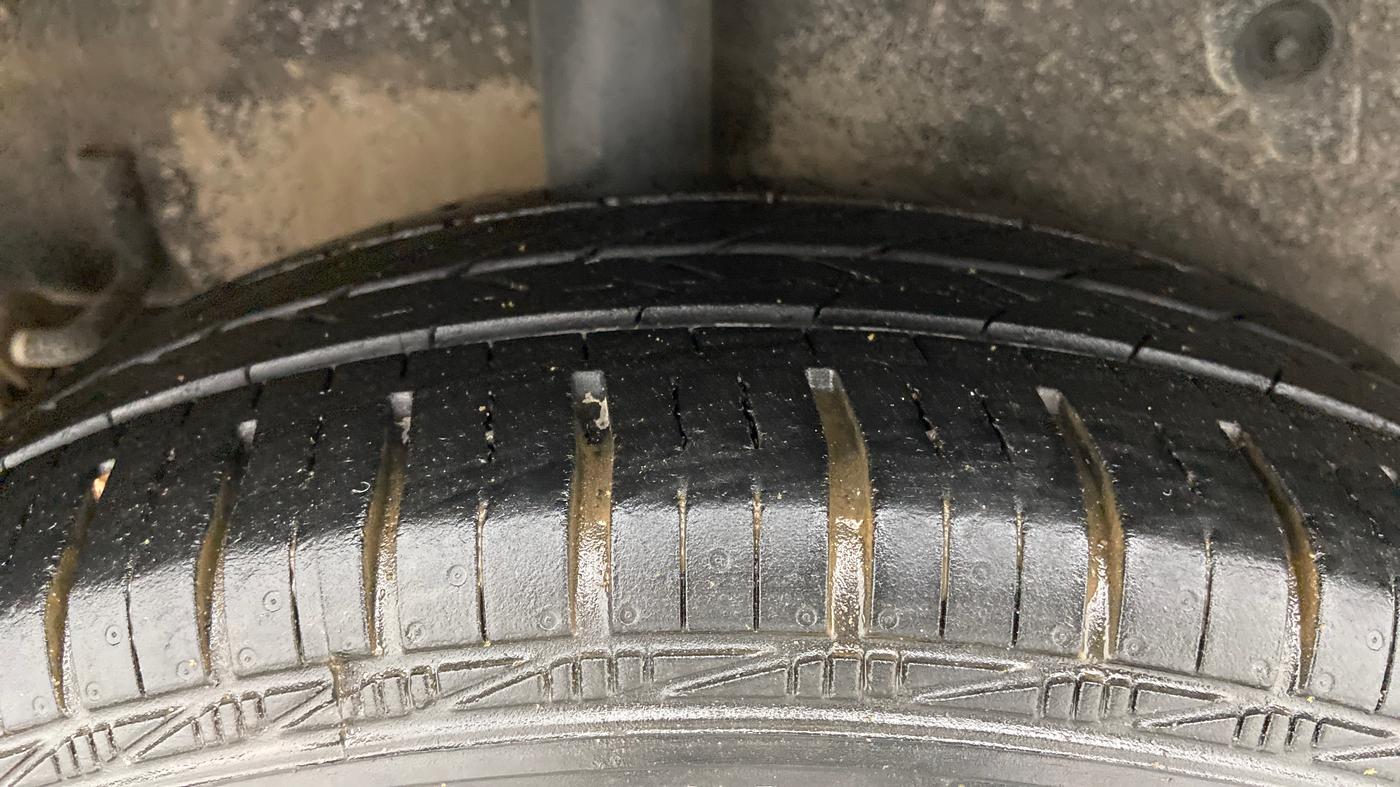 2015 Maruti Celerio ZXI AMT, Petrol, Automatic, 62,057 km, Right Rear Tyre Tread