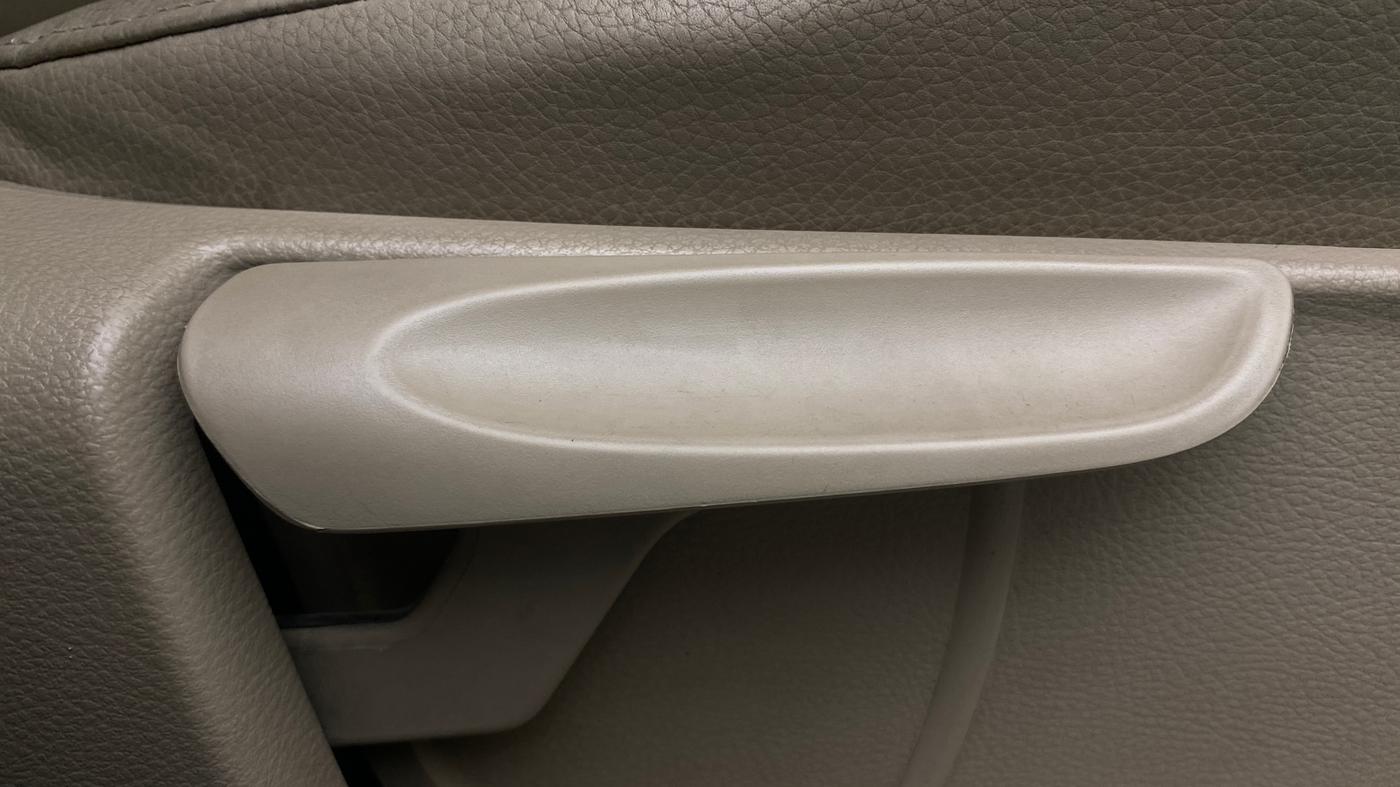 2021 Volkswagen Vento HIGHLINE 1.0L TSI, Petrol, Manual, 57,349 km, Driver Side Adjustment Panel