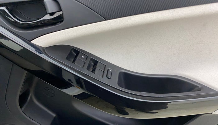 2025 Tata NEXON CREATIVE PLUS S 1.2 REVOTRON 6 AMT, Petrol, Automatic, 1,261 km, Driver Side Door Panels Control