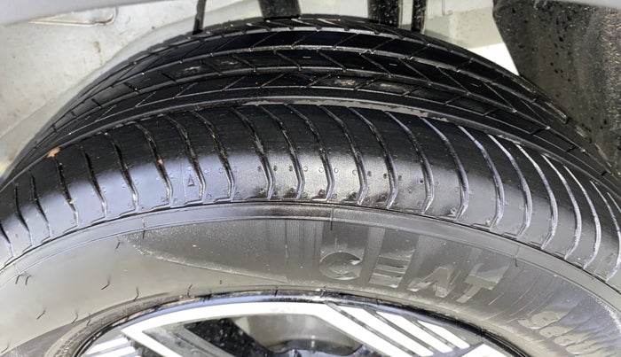 2025 Tata NEXON CREATIVE PLUS S 1.2 REVOTRON 6 AMT, Petrol, Automatic, 1,261 km, Left Rear Tyre Tread