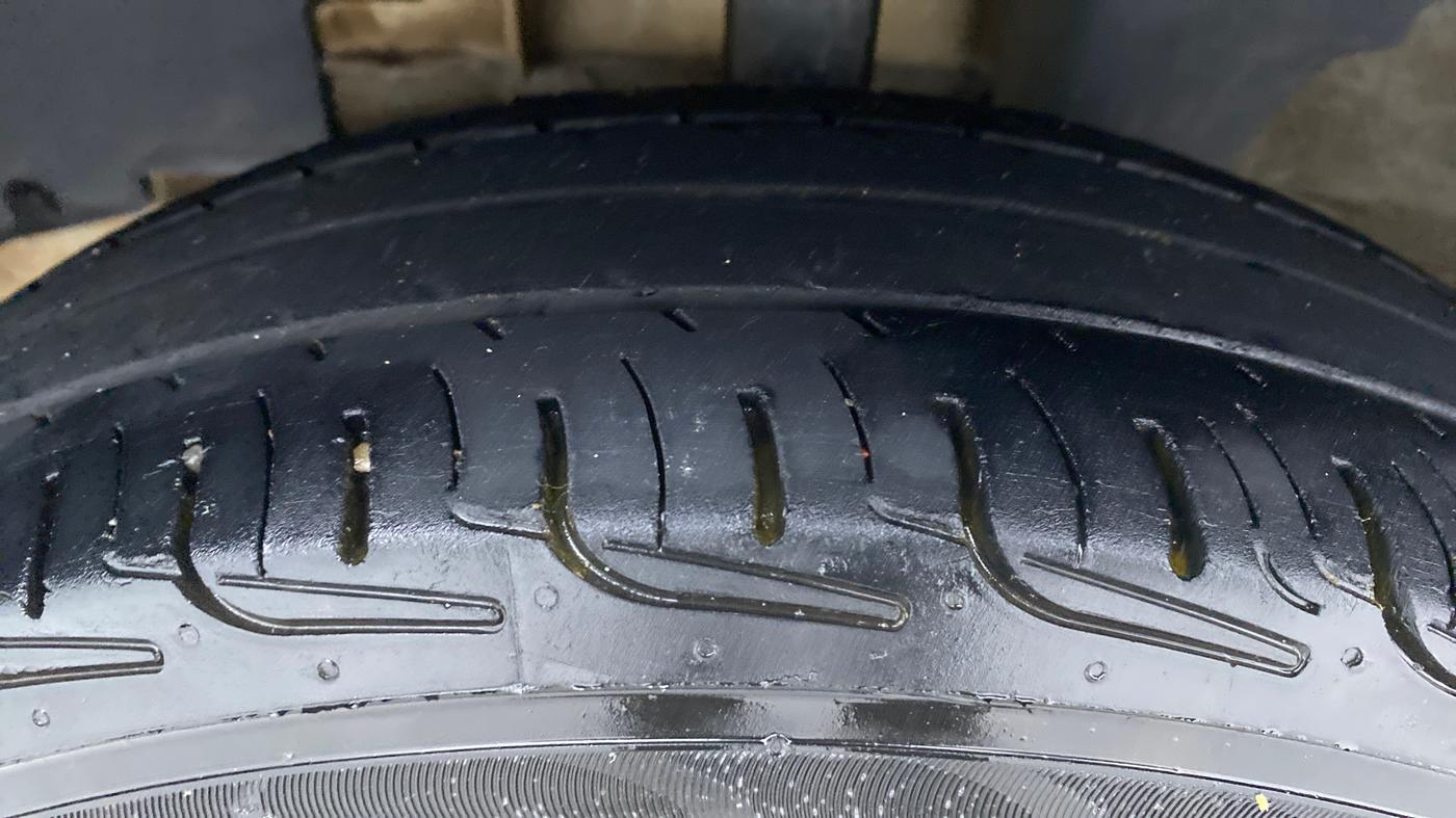 2018 Renault Kwid RXL, Petrol, Manual, 80,212 km, Left Front Tyre Tread