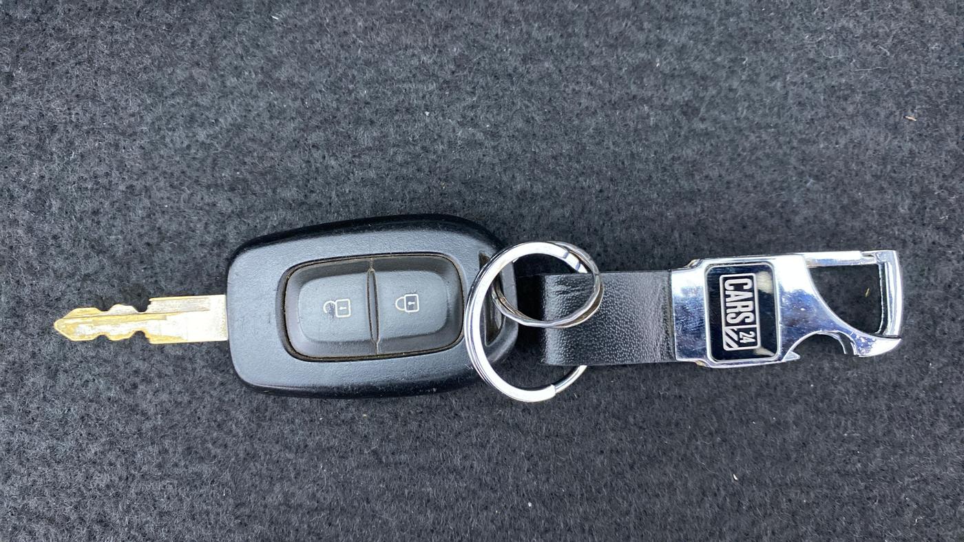 2018 Renault Kwid RXL, Petrol, Manual, 80,212 km, Key Close Up