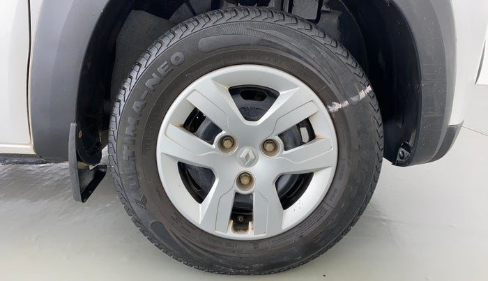 2015 Renault Kwid RXT Opt, Petrol, Manual, 26,795 km, Right Front Wheel