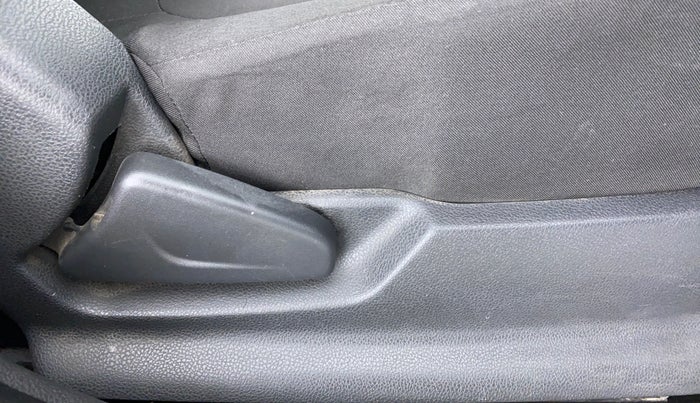 2015 Renault Kwid RXT Opt, Petrol, Manual, 26,795 km, Driver Side Adjustment Panel