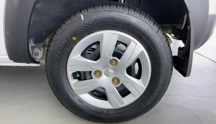 2015 Renault Kwid RXT Opt, Petrol, Manual, 26,795 km, Left Rear Wheel