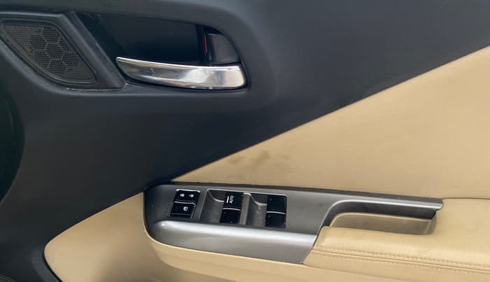 2016 Honda City 1.5L I-VTEC VX CVT, Petrol, Automatic, 57,966 km, Driver Side Door Panels Control