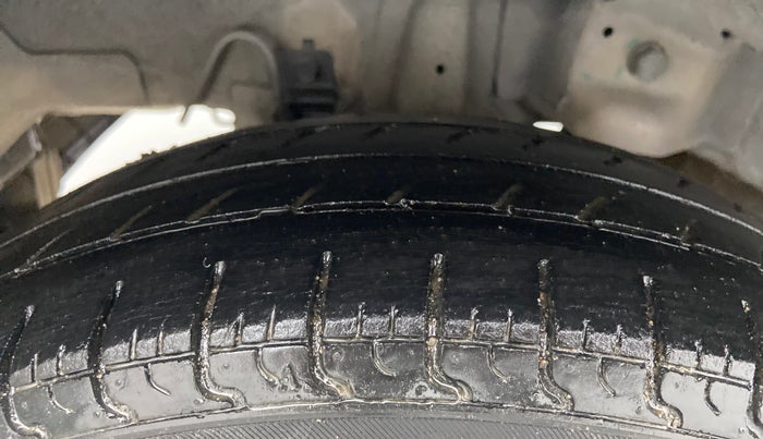 2013 Hyundai Eon ERA +, Petrol, Manual, 89,895 km, Right Rear Tyre Tread
