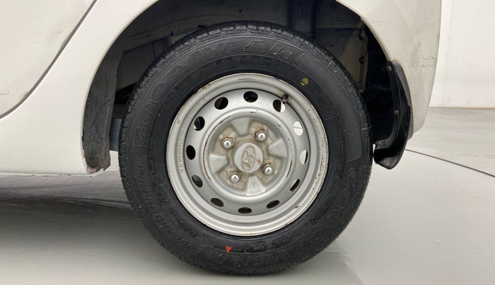 2013 Hyundai Eon ERA +, Petrol, Manual, 89,895 km, Left Rear Wheel