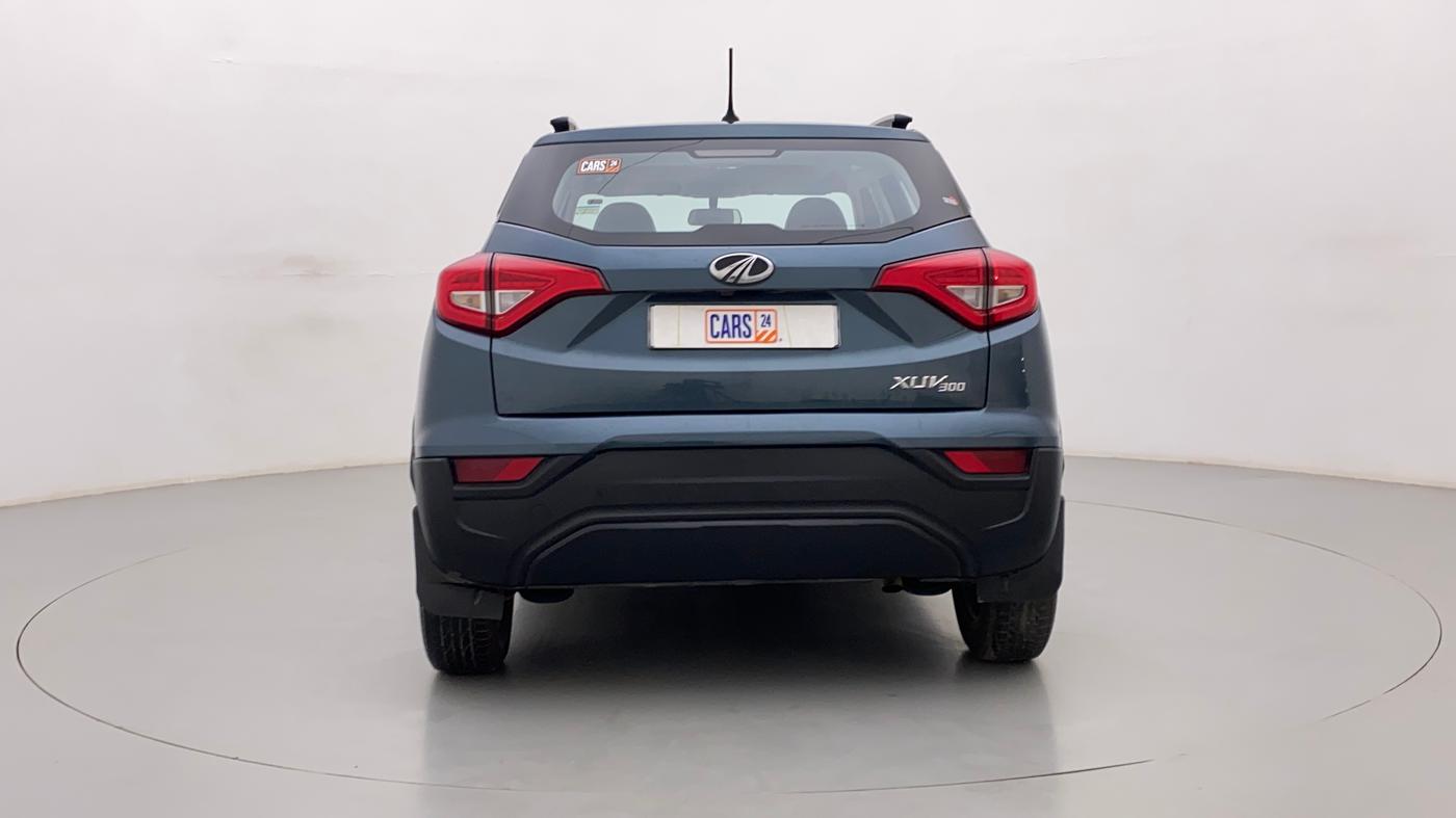 2022 Mahindra XUV300 W6 1.2 PETROL, Petrol, Manual, 45,733 km, Back/Rear