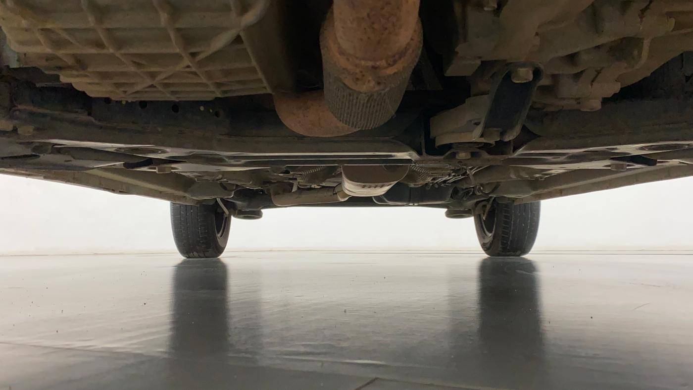 2022 Mahindra XUV300 W6 1.2 PETROL, Petrol, Manual, 45,733 km, Front Underbody