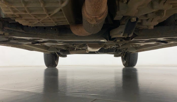 2022 Mahindra XUV300 W6 1.2 PETROL, Petrol, Manual, 45,733 km, Front Underbody