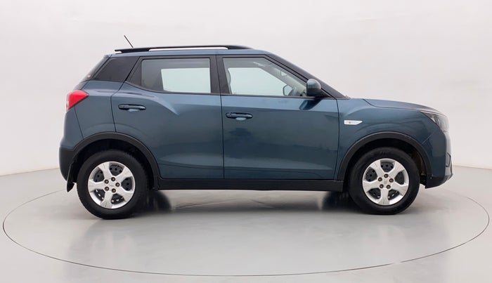 2022 Mahindra XUV300 W6 1.2 PETROL, Petrol, Manual, 45,733 km, Right Side View
