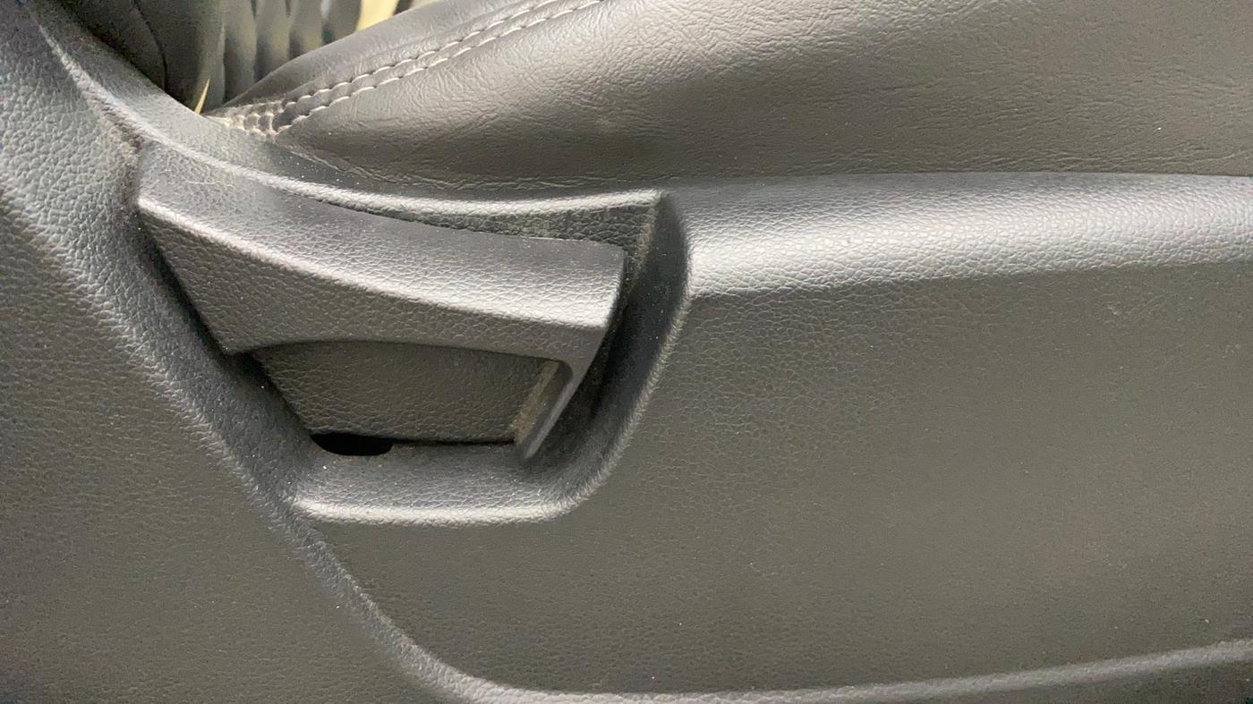 2022 Mahindra XUV300 W6 1.2 PETROL, Petrol, Manual, 45,733 km, Driver Side Adjustment Panel