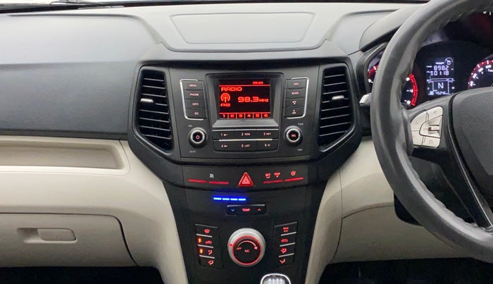 2022 Mahindra XUV300 W6 1.2 PETROL, Petrol, Manual, 45,733 km, Air Conditioner