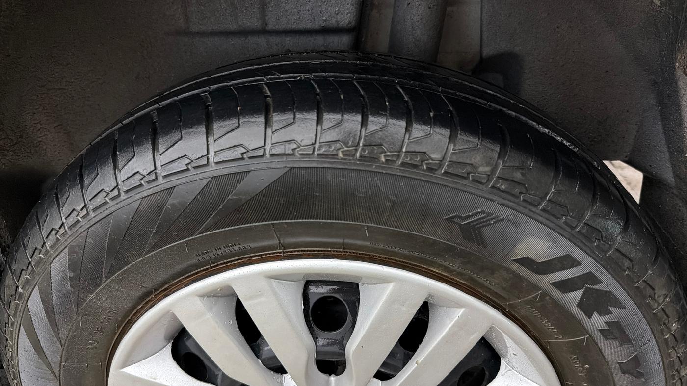 2021 Maruti Dzire VXI, Petrol, Manual, 59,299 km, Left Rear Tyre Tread